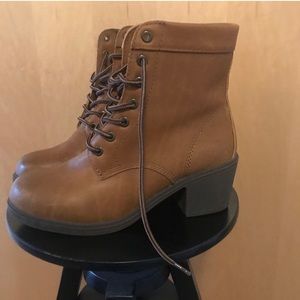 NEVER WORN NWOT Waterproof Leather Boot with rubber heels